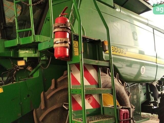 Джон Дир 9880 STS 2003 в Красноград на Automoto.ua Джон Дир 9880 STS, объемом двигателя 0 л и пробегом 0 тыс. км за 50000 $, фото 1 на Automoto.ua