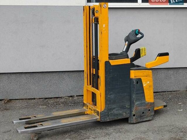 Помаранчевий Юнгхайнріх ERD, об'ємом двигуна 0 л та пробігом 12 тис. км за 2454 $, фото 1 на Automoto.ua