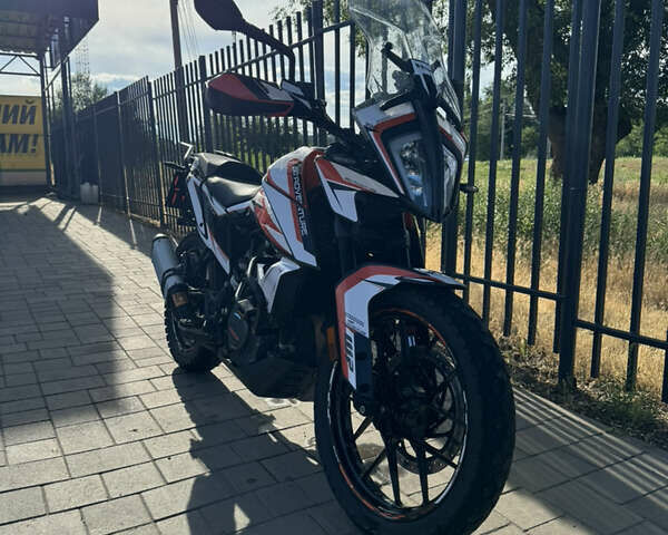 КТМ 390 Adventure, объемом двигателя 0.39 л и пробегом 22 тыс. км за 4900 $, фото 1 на Automoto.ua