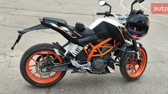 КТМ 390 Duke 2016 у Черкасах на Automoto.ua Білий КТМ 390 Duke, об'ємом двигуна 0.39 л та пробігом 15 тис. км за 3800 $, фото 1 на Automoto.ua