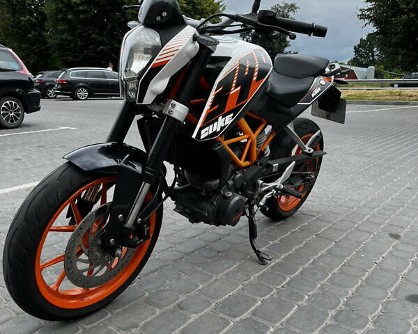 Черный КТМ 390 Duke, объемом двигателя 0.4 л и пробегом 15 тыс. км за 3300 $, фото 1 на Automoto.ua