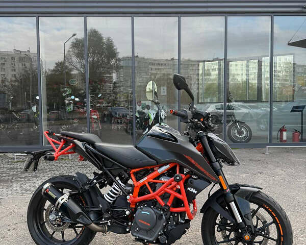 Сірий КТМ 390 Duke, об'ємом двигуна 0.37 л та пробігом 6 тис. км за 5500 $, фото 1 на Automoto.ua