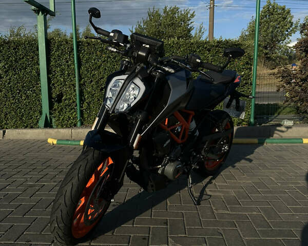 Серый КТМ 390 Duke, объемом двигателя 0.37 л и пробегом 4 тыс. км за 4900 $, фото 1 на Automoto.ua