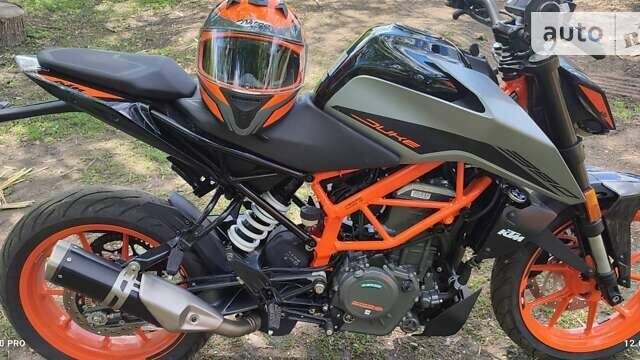 Сірий КТМ 390 Duke, об'ємом двигуна 0.37 л та пробігом 3 тис. км за 5200 $, фото 1 на Automoto.ua