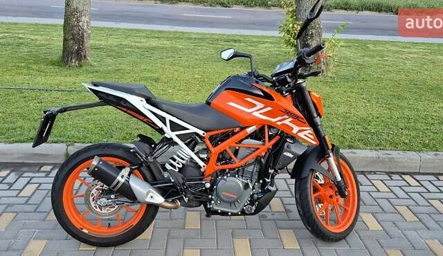Помаранчевий КТМ 390 Duke, об'ємом двигуна 0.37 л та пробігом 13 тис. км за 4500 $, фото 1 на Automoto.ua