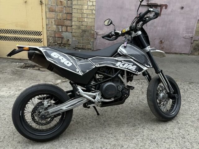 КТМ 690, объемом двигателя 0.69 л и пробегом 0 тыс. км за 7300 $, фото 1 на Automoto.ua