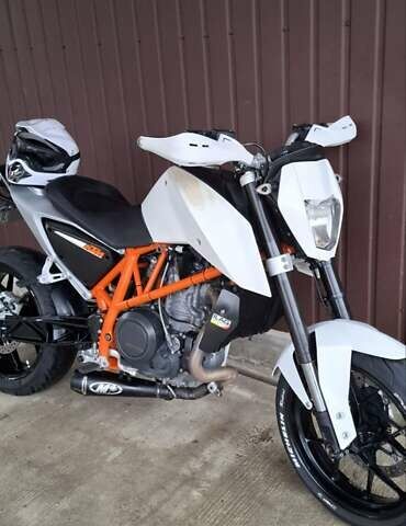 КТМ 690 Duke, объемом двигателя 0 л и пробегом 15 тыс. км за 1700 $, фото 1 на Automoto.ua