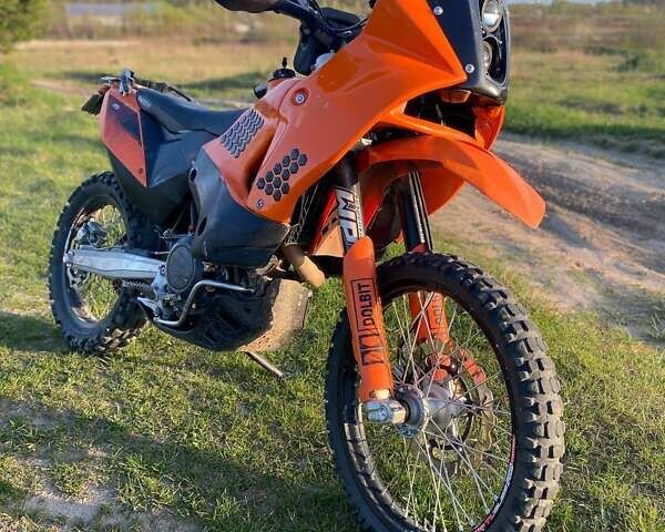 Черный КТМ 690 Enduro, объемом двигателя 0.7 л и пробегом 35 тыс. км за 6500 $, фото 1 на Automoto.ua