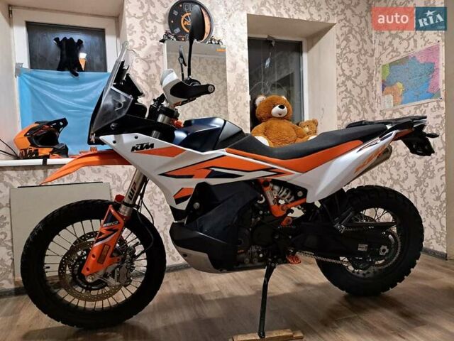 Оранжевый КТМ 890 Adventure R, объемом двигателя 0.08 л и пробегом 3 тыс. км за 17950 $, фото 1 на Automoto.ua