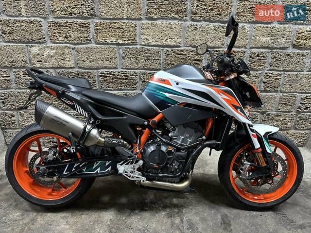 КТМ 890 Duke, объемом двигателя 0 л и пробегом 6 тыс. км за 8500 $, фото 1 на Automoto.ua