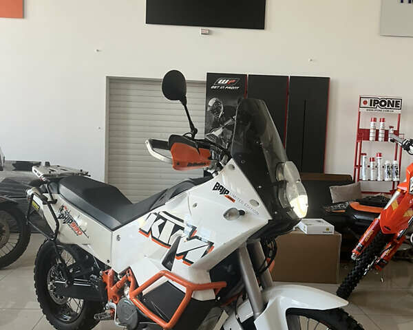 Белый КТМ 990 Adventure, объемом двигателя 1 л и пробегом 23 тыс. км за 9800 $, фото 1 на Automoto.ua