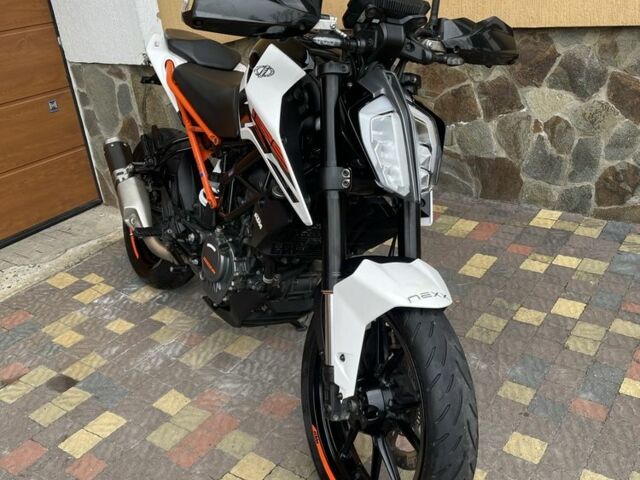 КТМ Дюке, объемом двигателя 0.13 л и пробегом 0 тыс. км за 2500 $, фото 1 на Automoto.ua