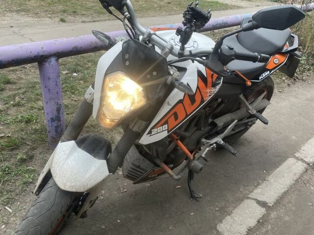 КТМ Дюке, объемом двигателя 0.2 л и пробегом 0 тыс. км за 1950 $, фото 1 на Automoto.ua