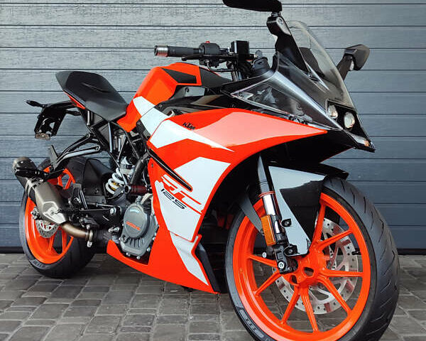 Оранжевый КТМ RC 125, объемом двигателя 0.12 л и пробегом 11 тыс. км за 2500 $, фото 1 на Automoto.ua