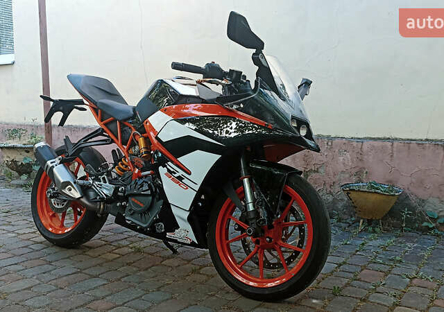 Чорний КТМ RC 390, об'ємом двигуна 0.37 л та пробігом 5 тис. км за 4200 $, фото 1 на Automoto.ua