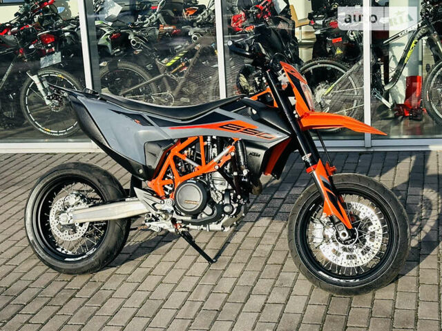 КТМ SMC 690R, объемом двигателя 0.69 л и пробегом 7 тыс. км за 10800 $, фото 1 на Automoto.ua