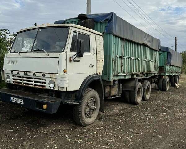 Серый КамАЗ 53212, объемом двигателя 0 л и пробегом 100 тыс. км за 8000 $, фото 1 на Automoto.ua