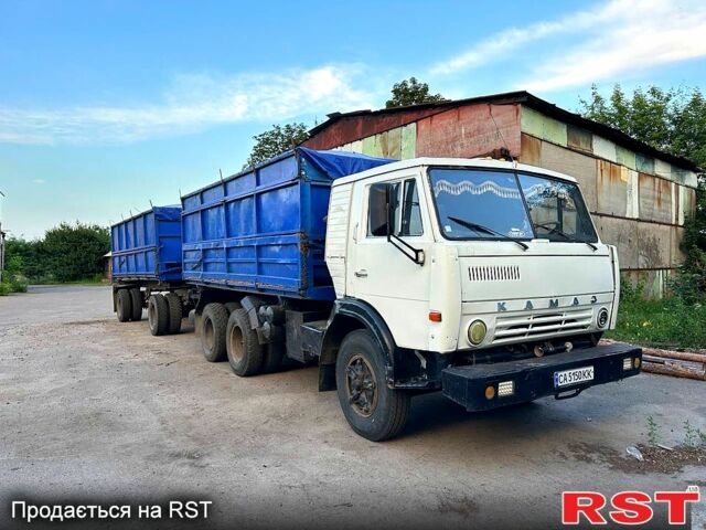 Белый КамАЗ 55102, объемом двигателя 10.5 л и пробегом 200 тыс. км за 9000 $, фото 1 на Automoto.ua