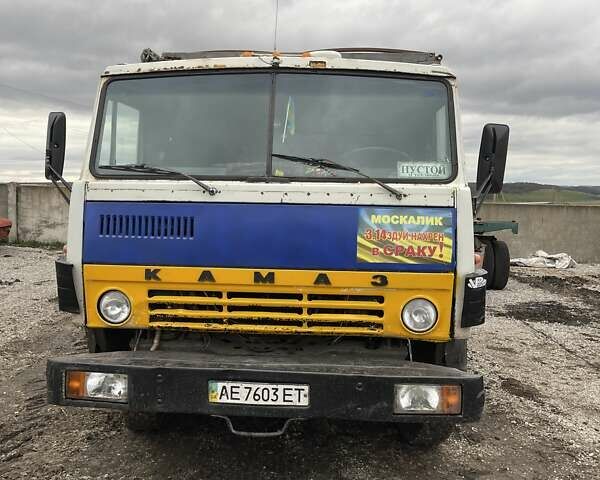 Серый КамАЗ 55102, объемом двигателя 11 л и пробегом 700 тыс. км за 6000 $, фото 1 на Automoto.ua