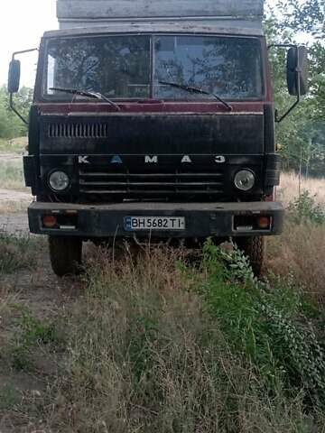Красный КамАЗ 5511, объемом двигателя 10.85 л и пробегом 369 тыс. км за 5200 $, фото 1 на Automoto.ua