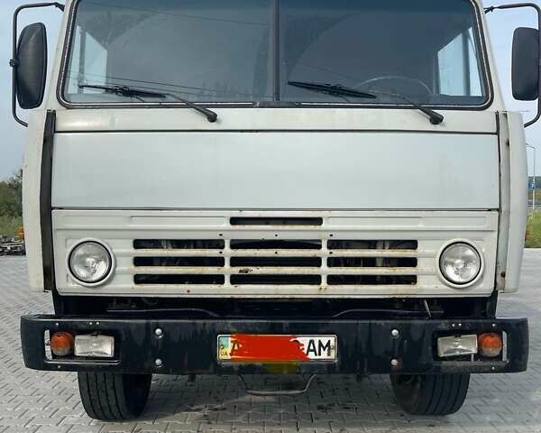 Серый КамАЗ 5511, объемом двигателя 0 л и пробегом 200 тыс. км за 10000 $, фото 1 на Automoto.ua