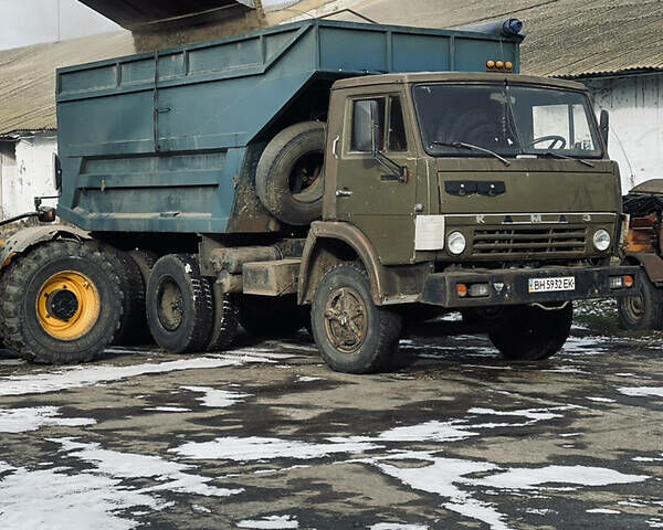 Зелений КамАЗ 5511, об'ємом двигуна 11 л та пробігом 100 тис. км за 10000 $, фото 1 на Automoto.ua