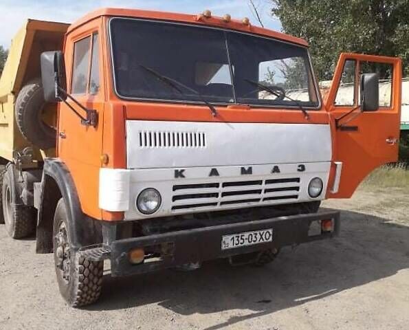 Оранжевый КамАЗ 5511, объемом двигателя 10.8 л и пробегом 100 тыс. км за 8000 $, фото 1 на Automoto.ua