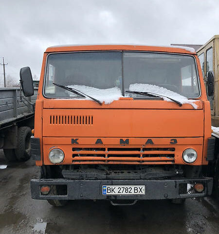 Помаранчевий КамАЗ 55111, об'ємом двигуна 11 л та пробігом 300 тис. км за 7800 $, фото 1 на Automoto.ua