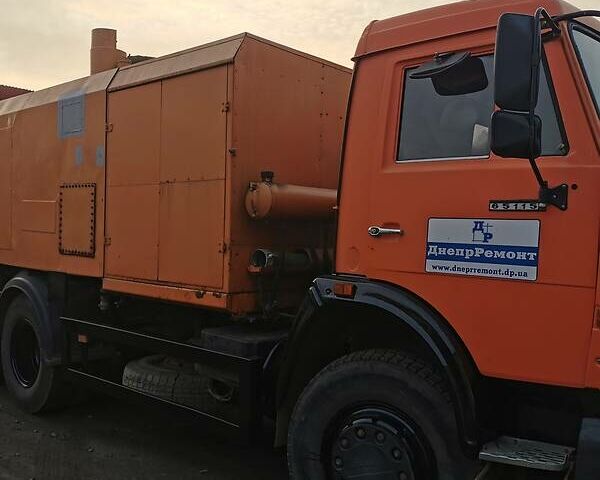 Оранжевый КамАЗ 6520, объемом двигателя 12 л и пробегом 32 тыс. км за 36000 $, фото 1 на Automoto.ua