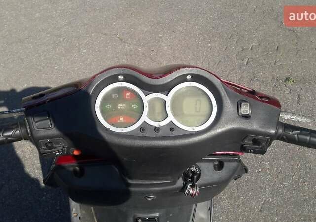 Красный Кануни Револт, объемом двигателя 0 л и пробегом 9 тыс. км за 229 $, фото 1 на Automoto.ua