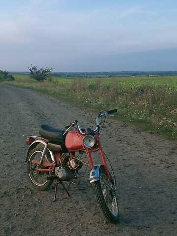 Оранжевый Карпаты В-50, объемом двигателя 0.05 л и пробегом 27 тыс. км за 213 $, фото 1 на Automoto.ua