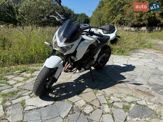 Белый Кавасаки ЗР, объемом двигателя 0.81 л и пробегом 23 тыс. км за 7000 $, фото 1 на Automoto.ua