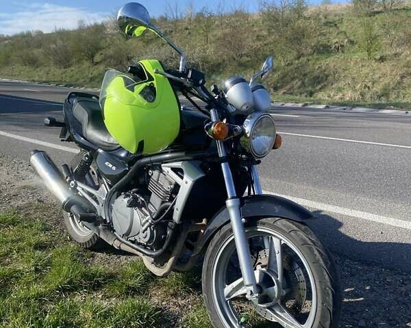 Черный Кавасаки  ER 500, объемом двигателя 0 л и пробегом 56 тыс. км за 2400 $, фото 1 на Automoto.ua