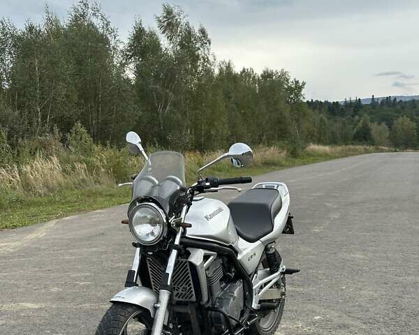 Серый Кавасаки  ER 500, объемом двигателя 0.5 л и пробегом 32 тыс. км за 2400 $, фото 1 на Automoto.ua