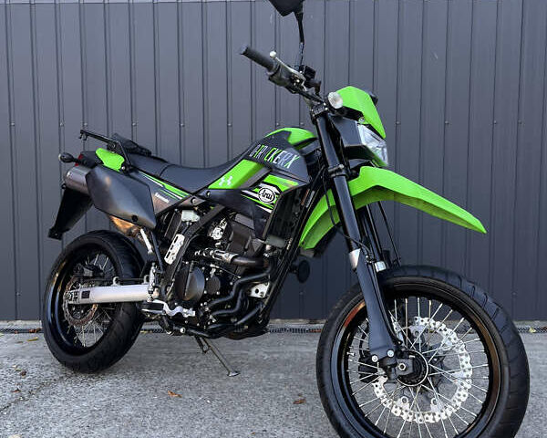 Зеленый Кавасаки D-Tracker 250, объемом двигателя 0.25 л и пробегом 26 тыс. км за 4200 $, фото 1 на Automoto.ua