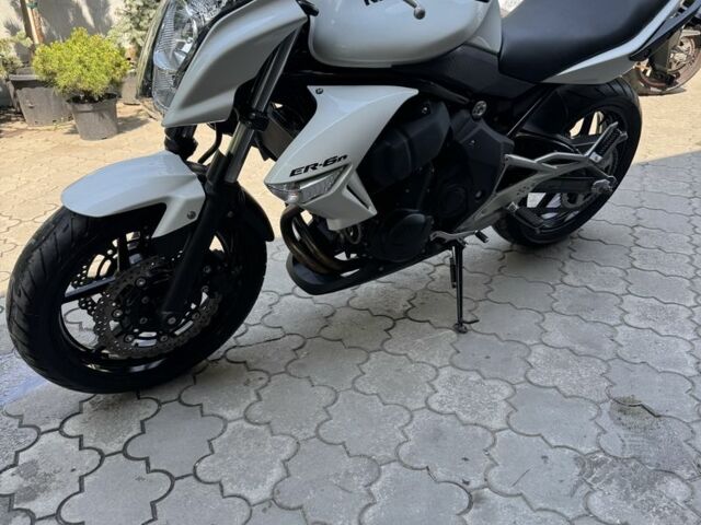 Кавасаки Другая, объемом двигателя 0.65 л и пробегом 0 тыс. км за 6400 $, фото 1 на Automoto.ua