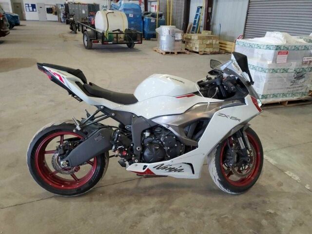 Кавасаки Другая, объемом двигателя 0.64 л и пробегом 0 тыс. км за 8000 $, фото 1 на Automoto.ua