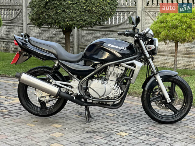 Черный Кавасаки ER-5, объемом двигателя 0.5 л и пробегом 28 тыс. км за 3100 $, фото 1 на Automoto.ua
