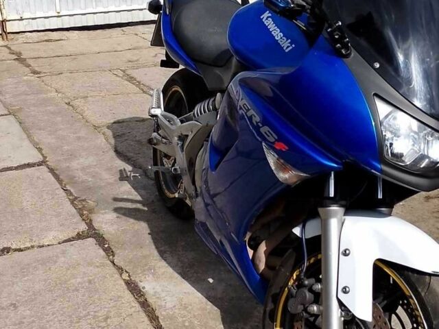 Кавасаки ER-6F, объемом двигателя 0.65 л и пробегом 0 тыс. км за 3100 $, фото 1 на Automoto.ua