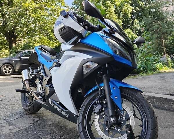 Белый Кавасаки EX 300, объемом двигателя 0.3 л и пробегом 41 тыс. км за 4600 $, фото 1 на Automoto.ua