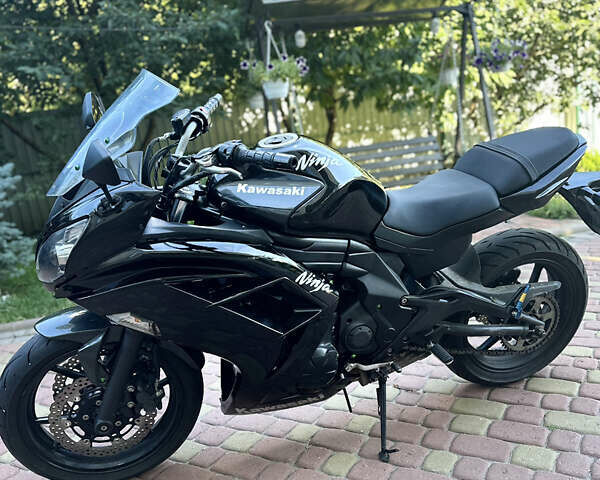 Черный Кавасаки EX 650, объемом двигателя 0.65 л и пробегом 20 тыс. км за 4500 $, фото 1 на Automoto.ua