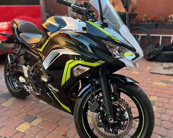 Кавасаки EX 650, объемом двигателя 0.65 л и пробегом 4 тыс. км за 8200 $, фото 1 на Automoto.ua