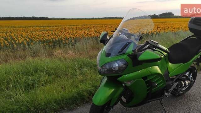 Зеленый Кавасаки GTR 1400, объемом двигателя 1.35 л и пробегом 98 тыс. км за 8200 $, фото 1 на Automoto.ua