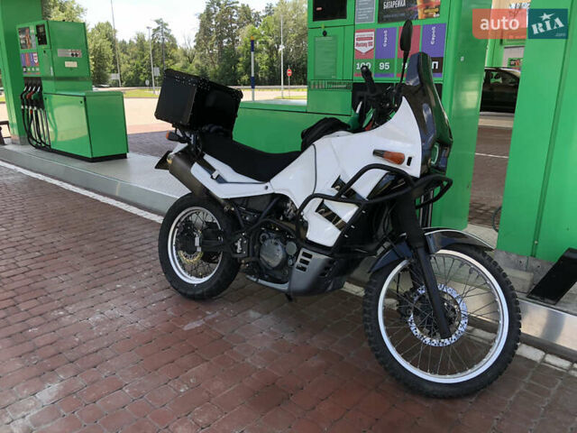 Кавасакі KLR 650 1992 у Києві на Automoto.ua Білий Кавасакі KLR 650, об'ємом двигуна 0.65 л та пробігом 90 тис. км за 3000 $, фото 1 на Automoto.ua