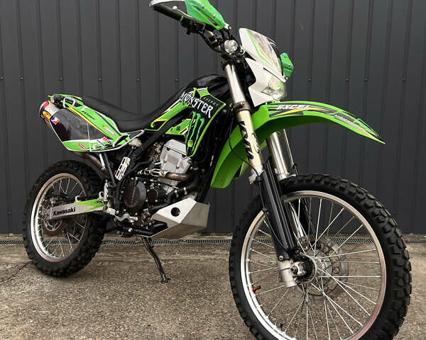 Зеленый Кавасаки KLX 250, объемом двигателя 0.25 л и пробегом 28 тыс. км за 4200 $, фото 1 на Automoto.ua