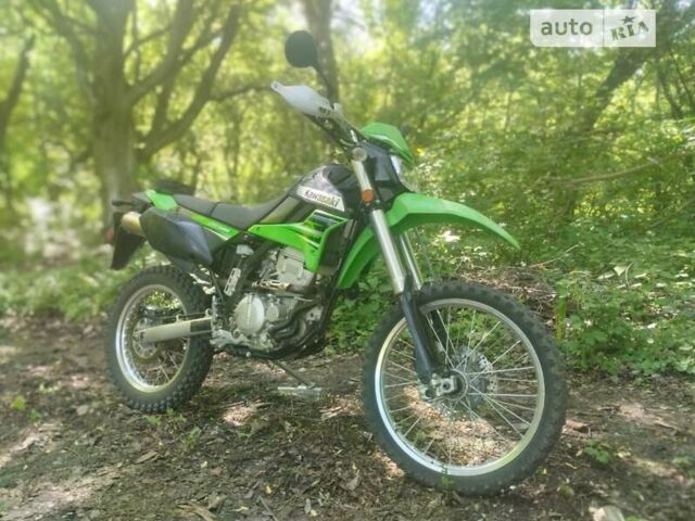 Зеленый Кавасаки KLX 250, объемом двигателя 0.25 л и пробегом 8 тыс. км за 4600 $, фото 1 на Automoto.ua