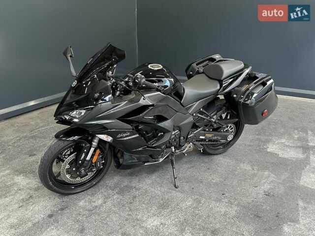Черный Кавасаки Ninja 1000 ZX-10R, объемом двигателя 1.04 л и пробегом 6 тыс. км за 16200 $, фото 1 на Automoto.ua