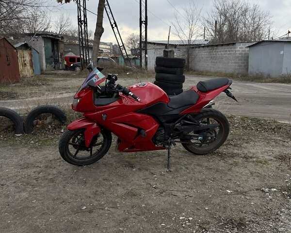 Красный Кавасаки Ninja 250R, объемом двигателя 0.25 л и пробегом 39 тыс. км за 3000 $, фото 1 на Automoto.ua