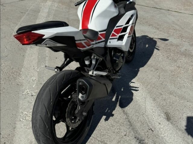 Кавасаки Ninja 300, объемом двигателя 0 л и пробегом 0 тыс. км за 2800 $, фото 1 на Automoto.ua