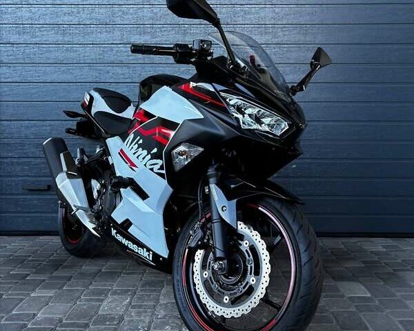 Белый Кавасаки Ninja 400, объемом двигателя 0.4 л и пробегом 20 тыс. км за 5900 $, фото 1 на Automoto.ua